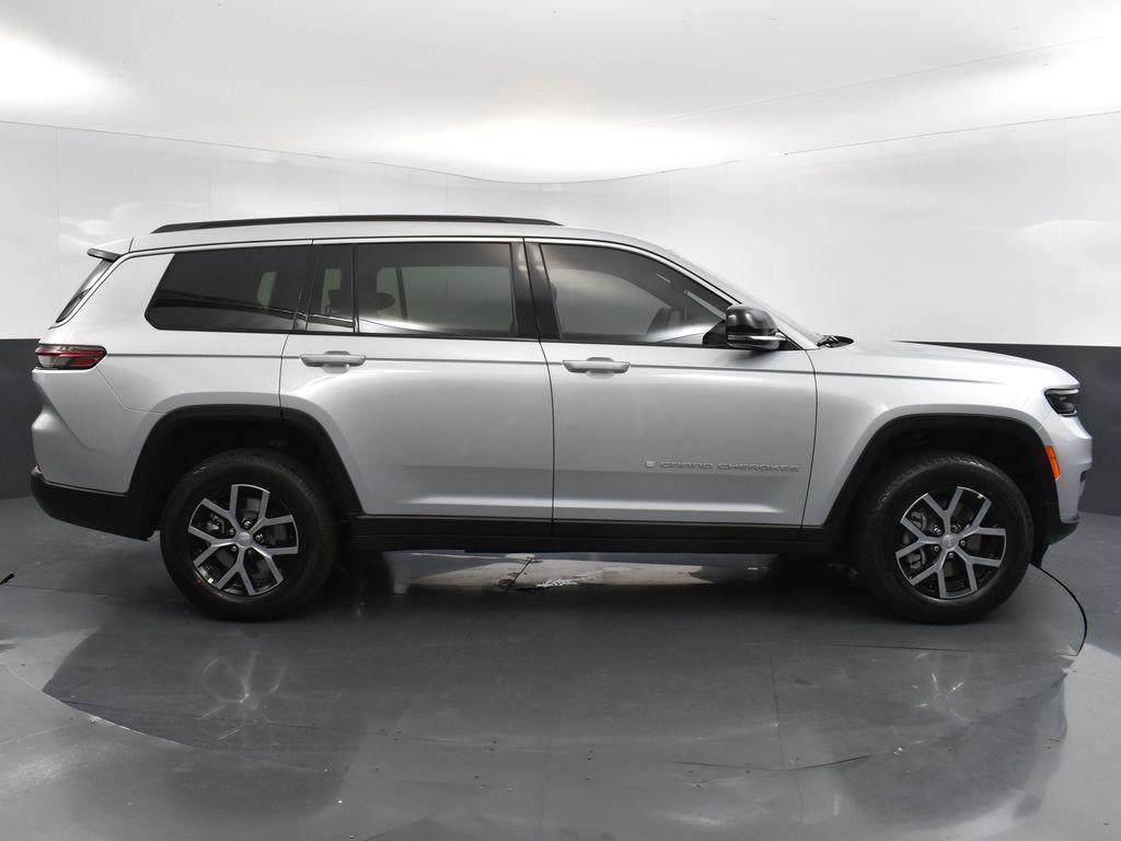 new 2024 Jeep Grand Cherokee L car, priced at $45,823