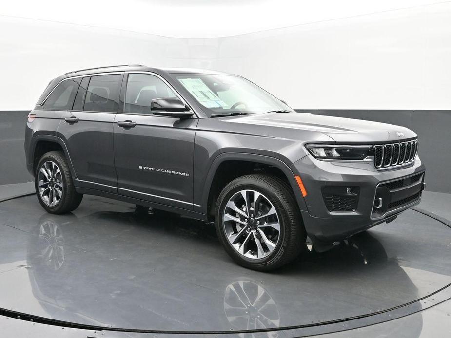 new 2025 Jeep Grand Cherokee car, priced at $55,807