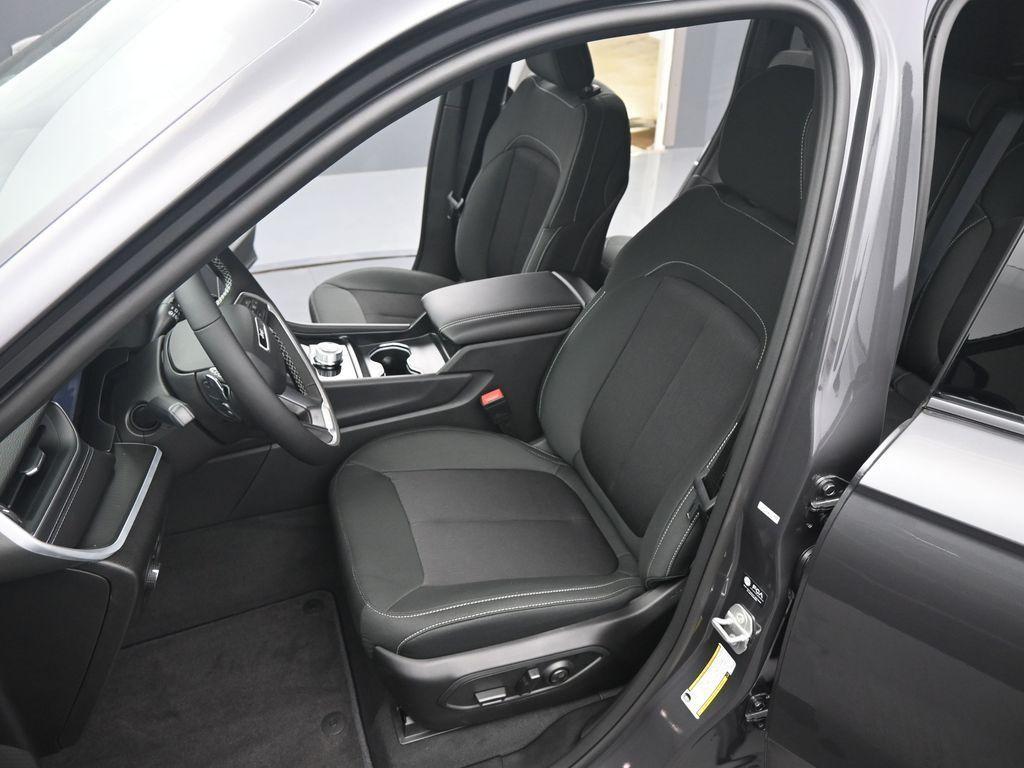 new 2025 Jeep Grand Cherokee car, priced at $39,745
