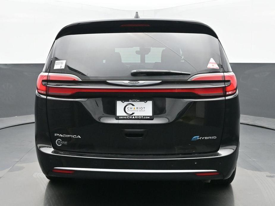 new 2025 Chrysler Pacifica Hybrid car, priced at $47,976