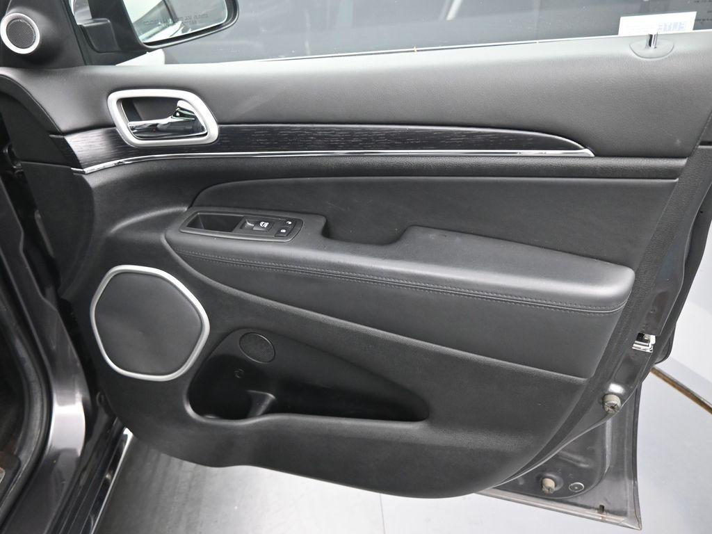 used 2014 Jeep Grand Cherokee car, priced at $17,799