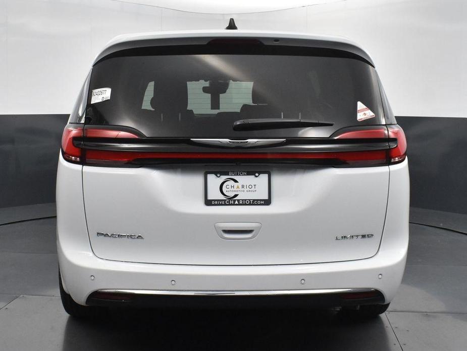 new 2024 Chrysler Pacifica car, priced at $48,855