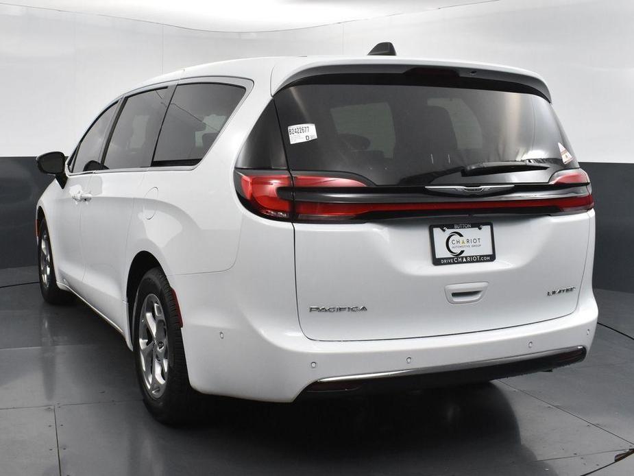 new 2024 Chrysler Pacifica car, priced at $48,855