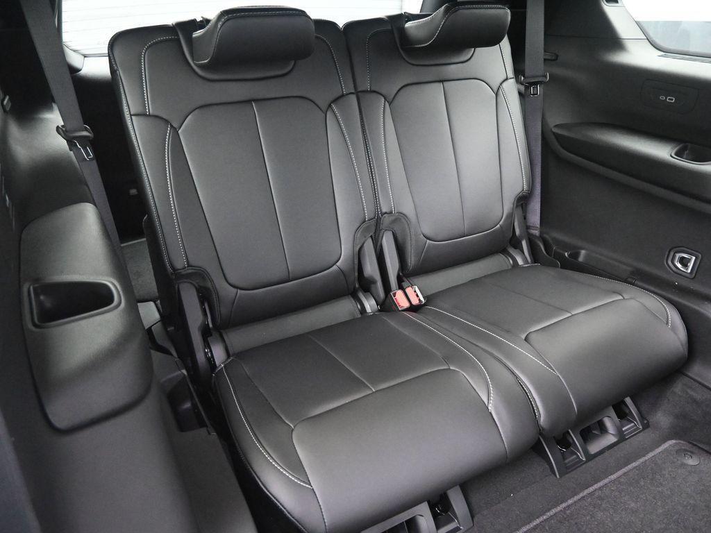 new 2025 Jeep Grand Cherokee L car, priced at $45,180