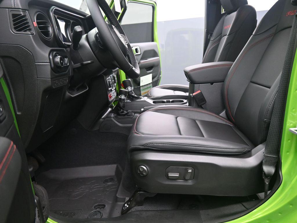 new 2025 Jeep Wrangler car, priced at $64,858