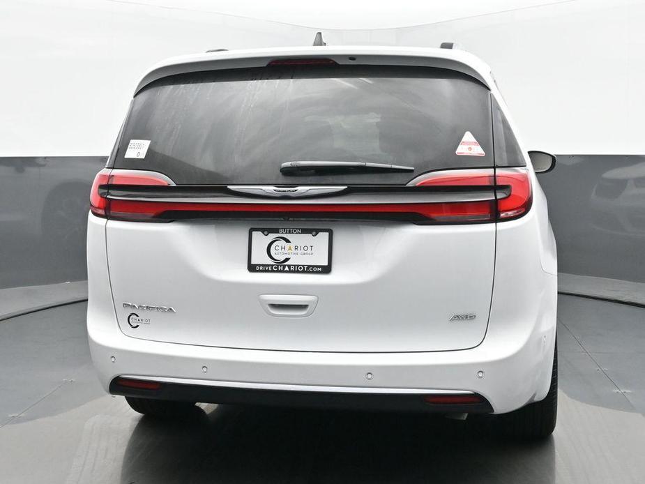 new 2025 Chrysler Pacifica car, priced at $56,371