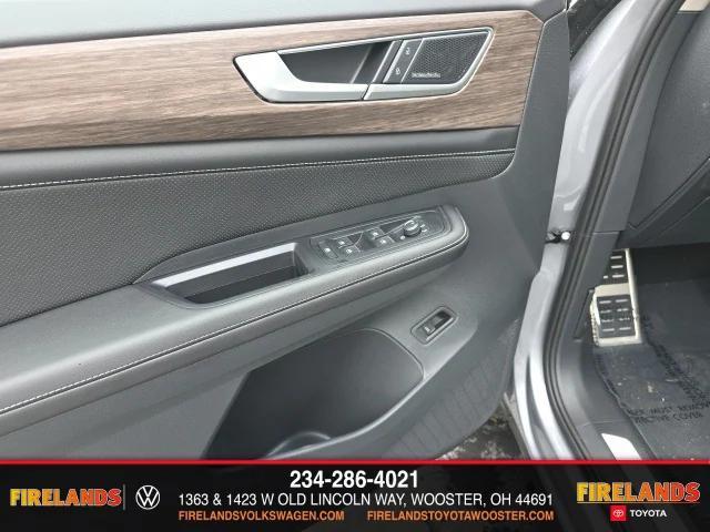 new 2025 Volkswagen Atlas car, priced at $54,593