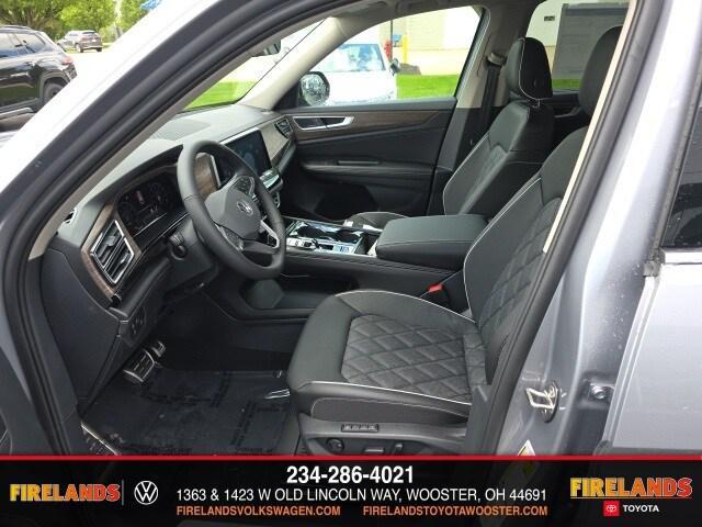 new 2025 Volkswagen Atlas car, priced at $54,593