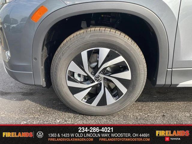 new 2025 Volkswagen Tiguan car, priced at $33,882