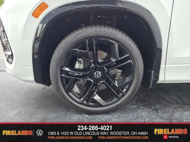 new 2025 Volkswagen Tiguan car, priced at $38,892