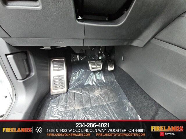 new 2025 Volkswagen Tiguan car, priced at $38,892