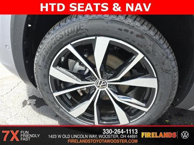 new 2025 Volkswagen Atlas car, priced at $53,967