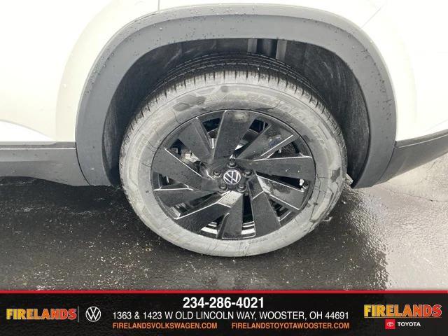 new 2026 Volkswagen Atlas Cross Sport car, priced at $45,742