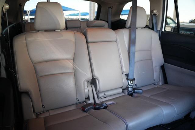 used 2021 Honda Pilot car, priced at $25,899