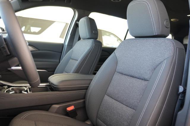new 2025 Chevrolet Traverse car, priced at $46,295