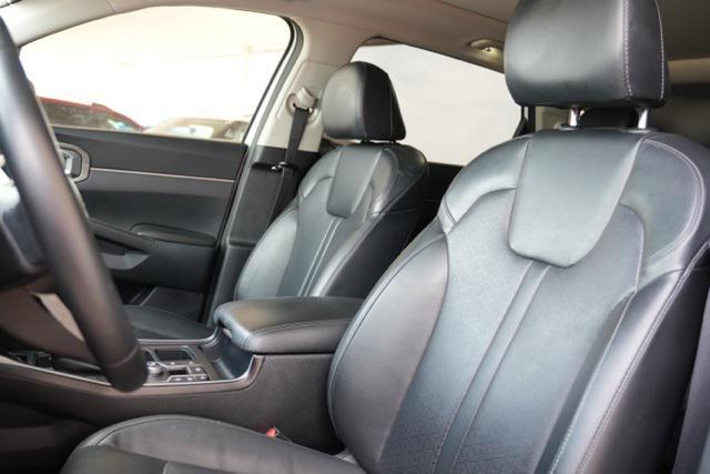 used 2022 Kia Sorento car, priced at $26,729