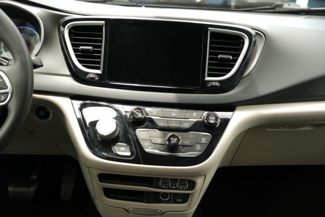 used 2022 Chrysler Pacifica car, priced at $24,253