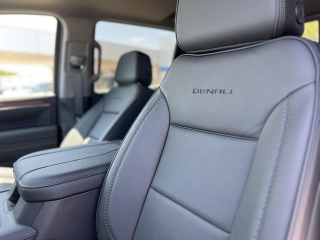 new 2025 GMC Sierra 1500 car, priced at $76,275