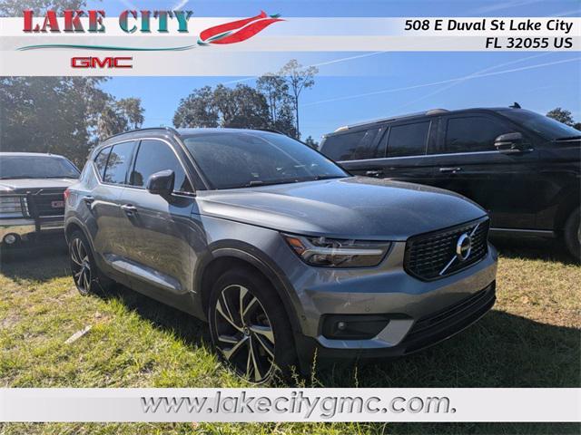 used 2019 Volvo XC40 car, priced at $19,225