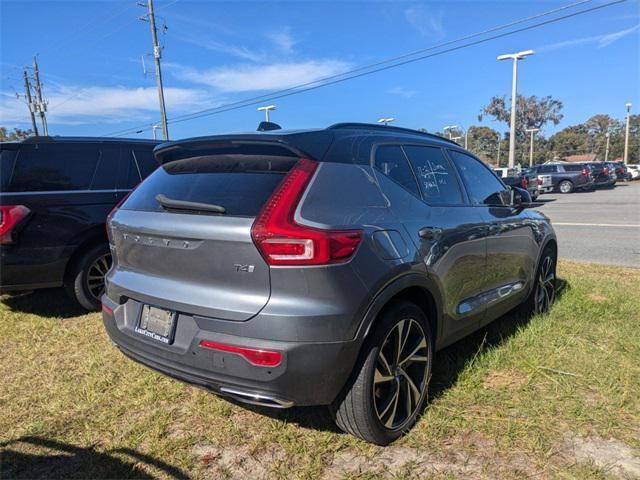 used 2019 Volvo XC40 car, priced at $19,225