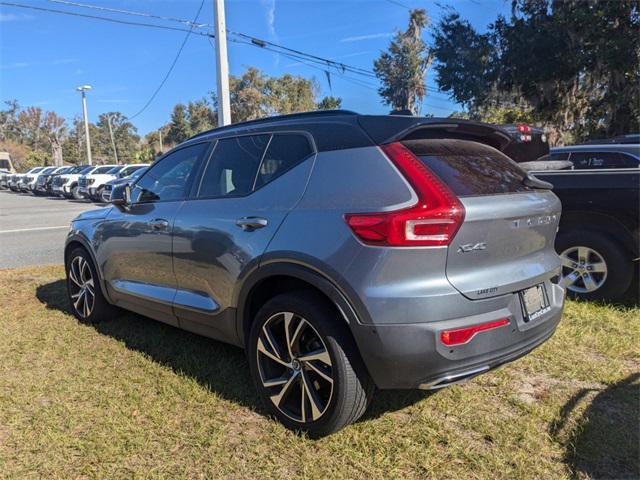 used 2019 Volvo XC40 car, priced at $19,225