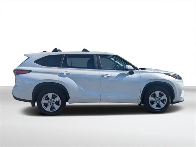 used 2023 Toyota Highlander car, priced at $31,225