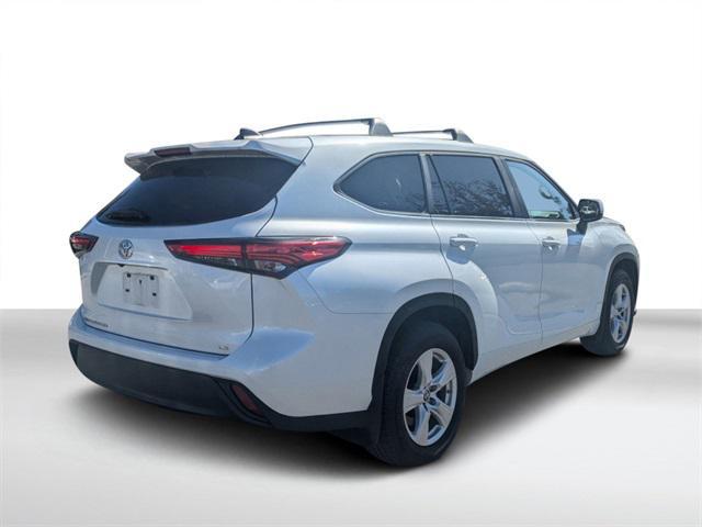 used 2023 Toyota Highlander car, priced at $31,225