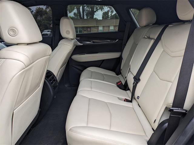 used 2022 Cadillac XT5 car, priced at $35,373