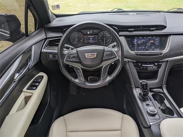 used 2022 Cadillac XT5 car, priced at $35,373