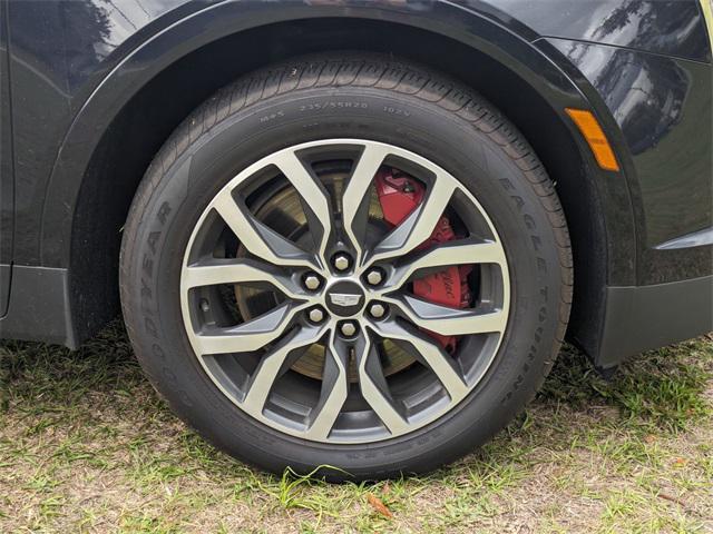used 2022 Cadillac XT5 car, priced at $34,196