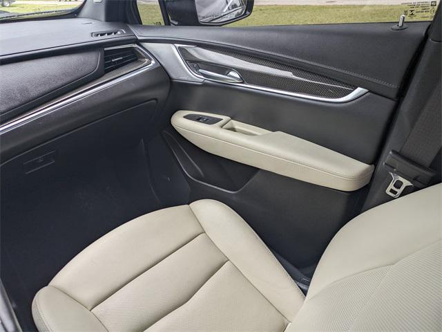 used 2022 Cadillac XT5 car, priced at $34,196