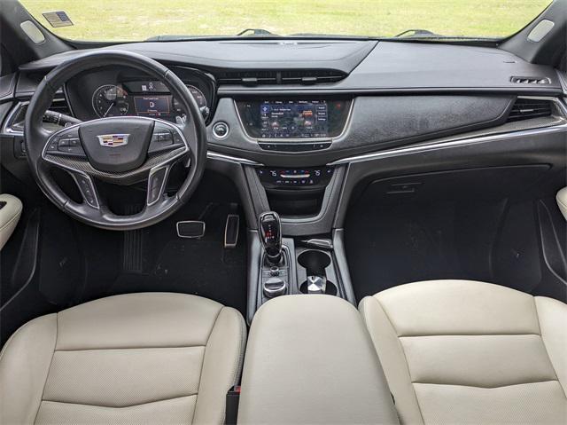 used 2022 Cadillac XT5 car, priced at $35,373
