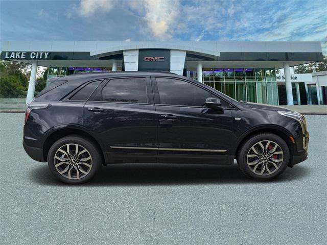 used 2022 Cadillac XT5 car, priced at $34,196