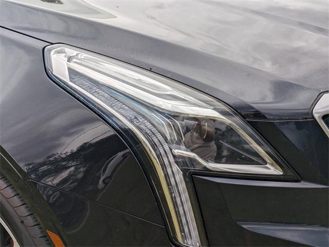 used 2022 Cadillac XT5 car, priced at $34,196