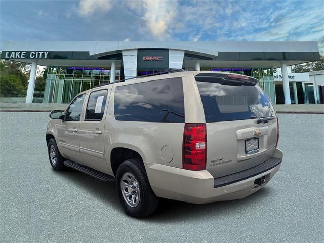 used 2014 Chevrolet Suburban car, priced at $7,500