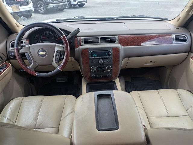 used 2014 Chevrolet Suburban car, priced at $7,500