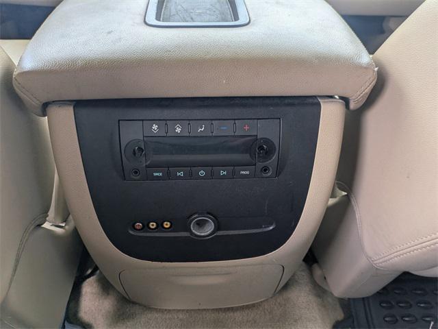 used 2014 Chevrolet Suburban car, priced at $7,500