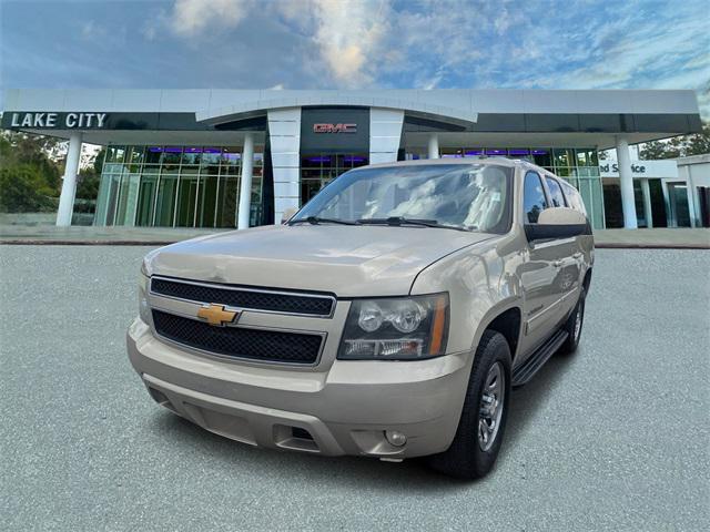 used 2014 Chevrolet Suburban car, priced at $7,500