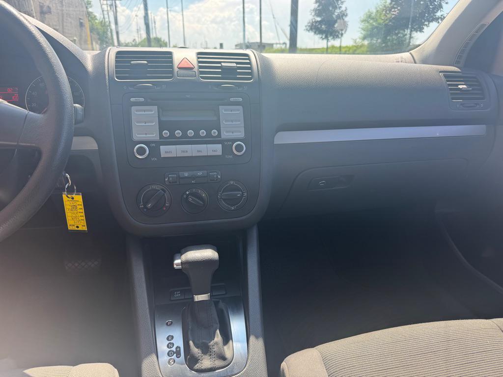 used 2009 Volkswagen Rabbit car, priced at $5,590