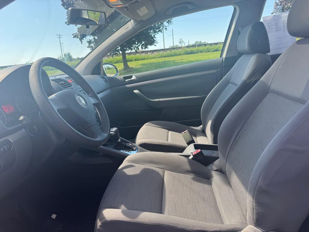 used 2009 Volkswagen Rabbit car, priced at $5,590