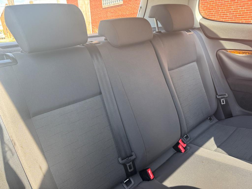 used 2009 Volkswagen Rabbit car, priced at $5,590