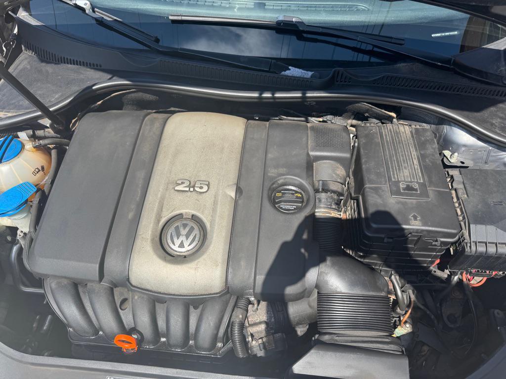used 2009 Volkswagen Rabbit car, priced at $5,590