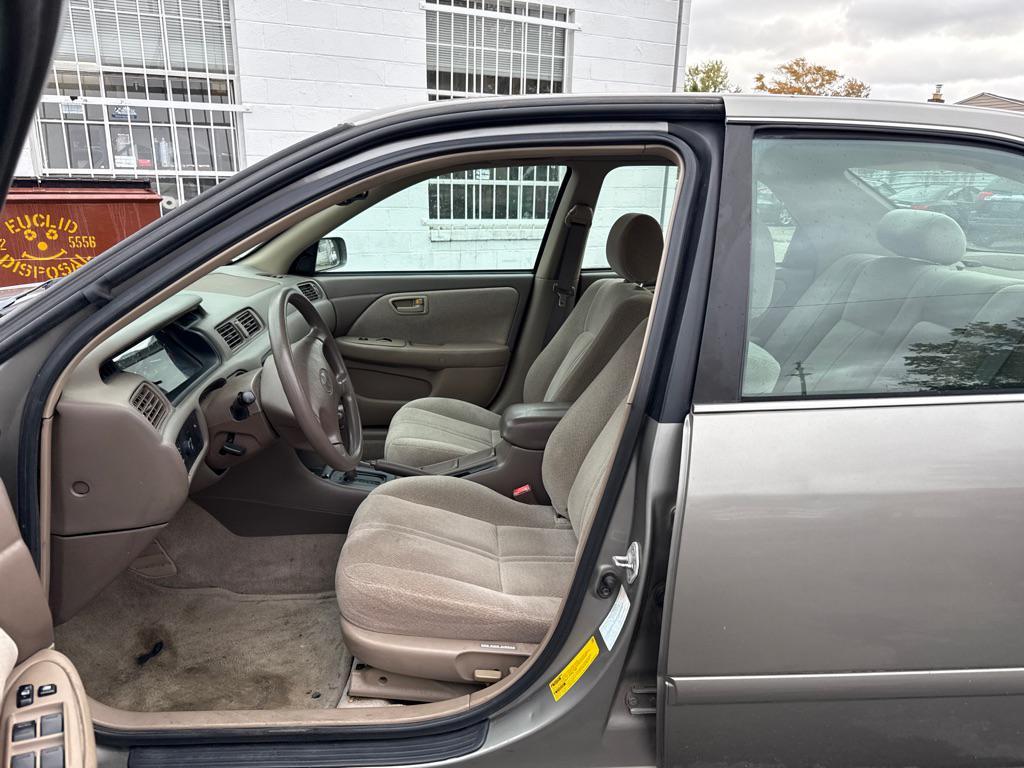 used 2001 Toyota Camry car, priced at $4,250