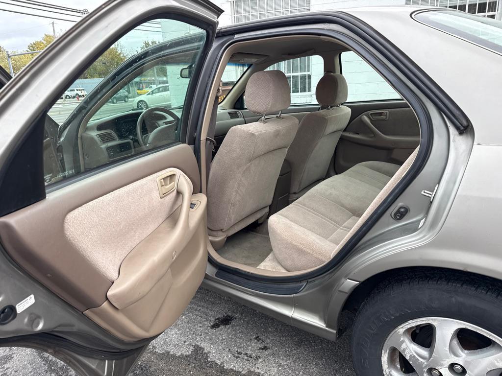 used 2001 Toyota Camry car, priced at $4,250