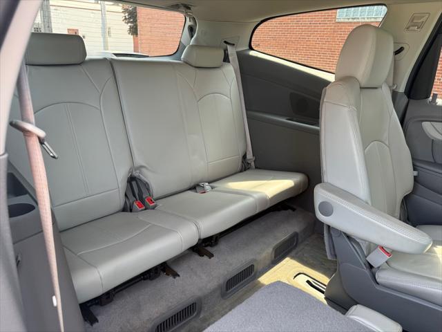 used 2013 Chevrolet Traverse car, priced at $6,990