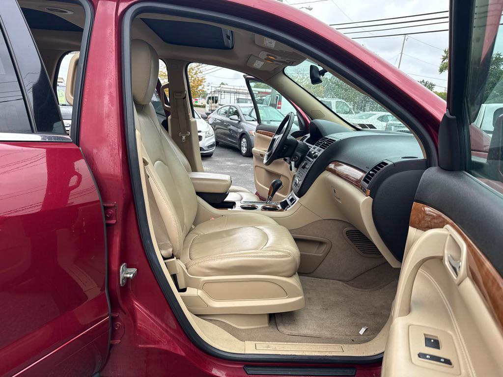 used 2009 Saturn Outlook car, priced at $4,990