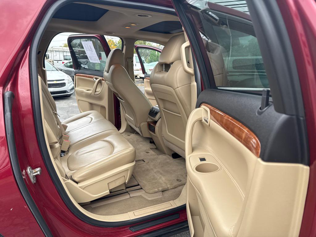 used 2009 Saturn Outlook car, priced at $4,990