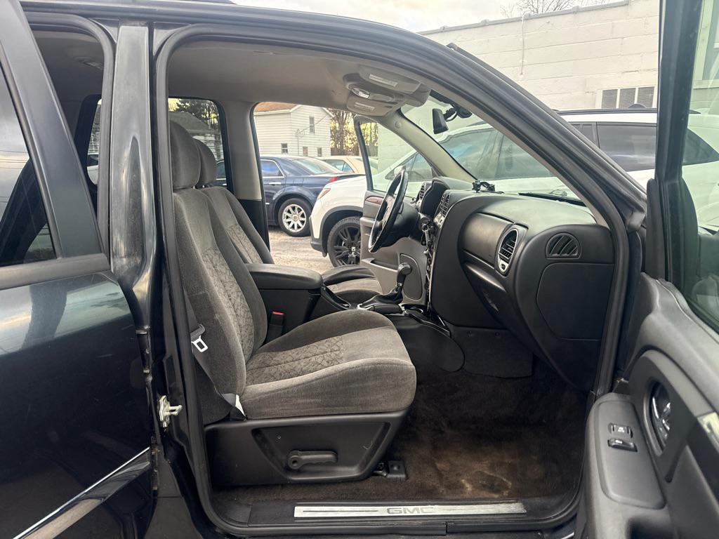 used 2006 GMC Envoy car, priced at $4,590