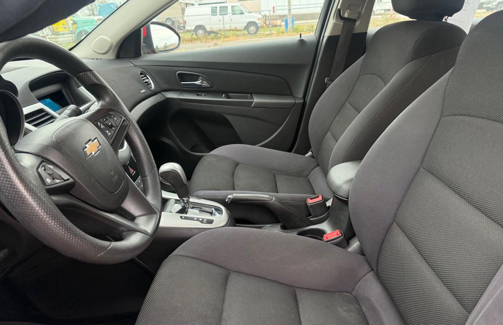 used 2015 Chevrolet Cruze car, priced at $5,590