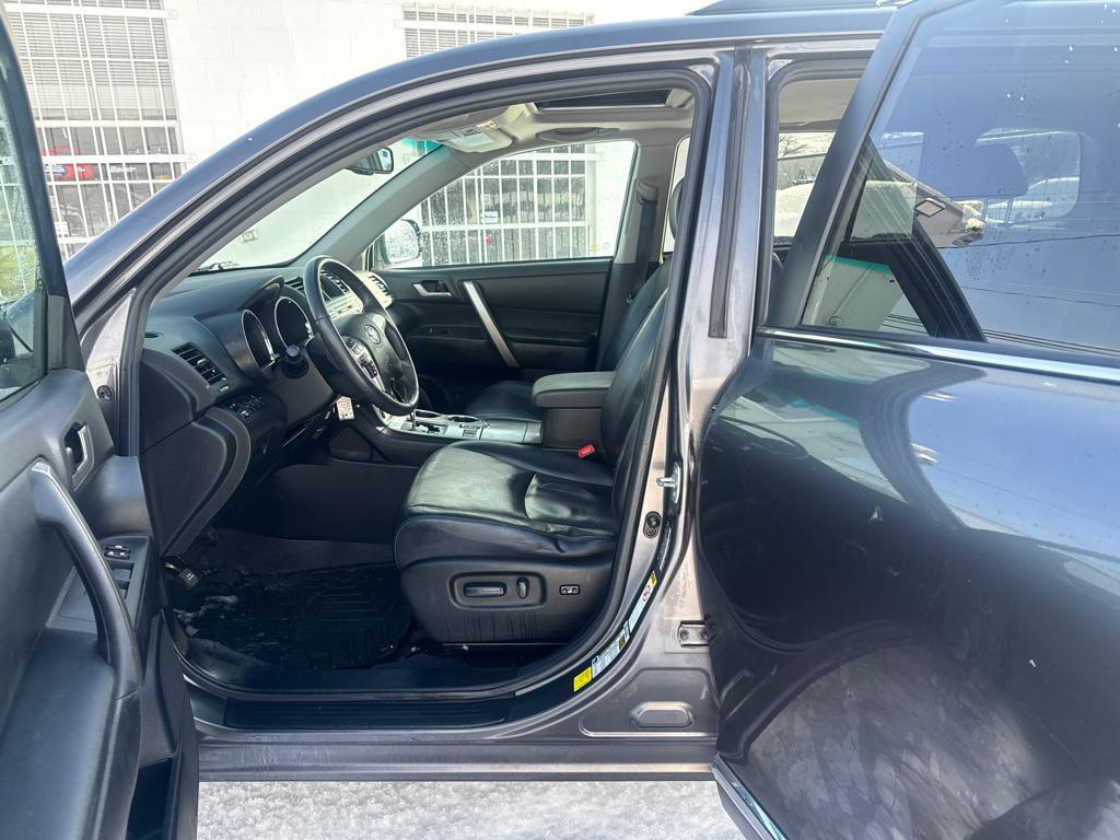 used 2012 Toyota Highlander car, priced at $9,990